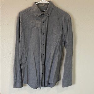 Men's Gray Button-Up Shirt